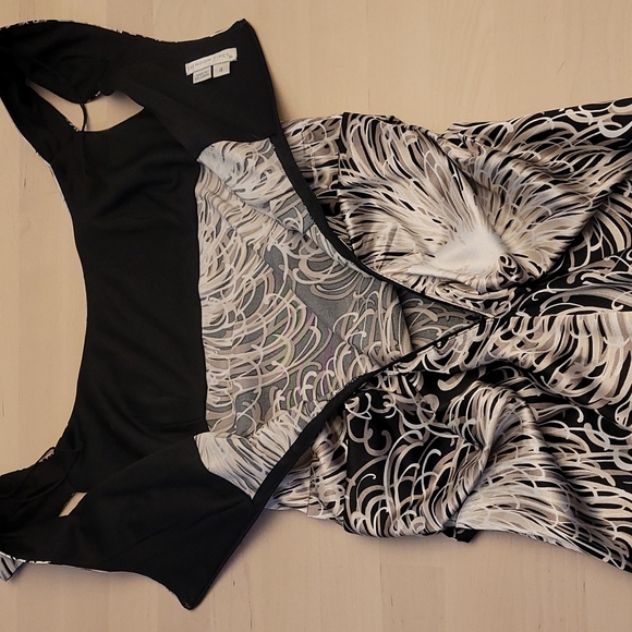 Y2K Vibe London Times Ruched Swirl Print Bodycon Dress - Picture 8 of 14